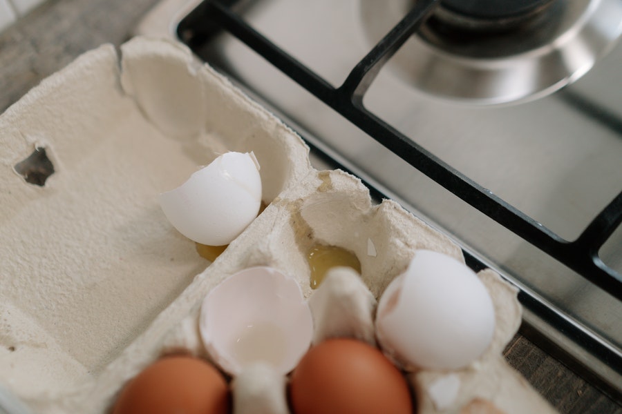 eggs and Maine Coons